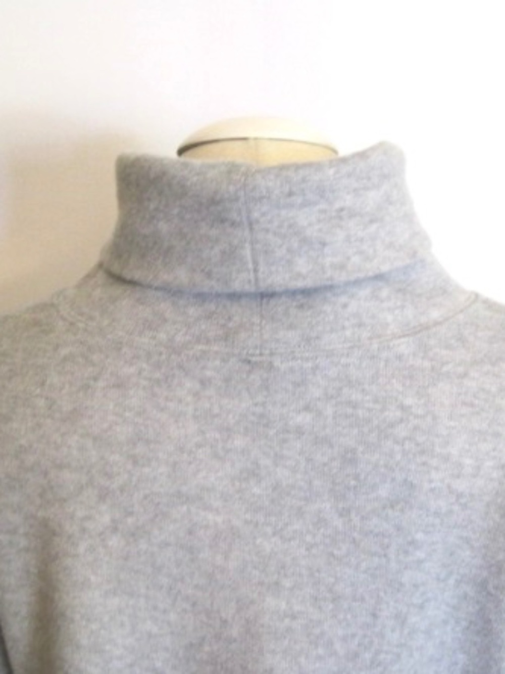 Babaton Rave Cropped Turtleneck - Picture 4 of 11